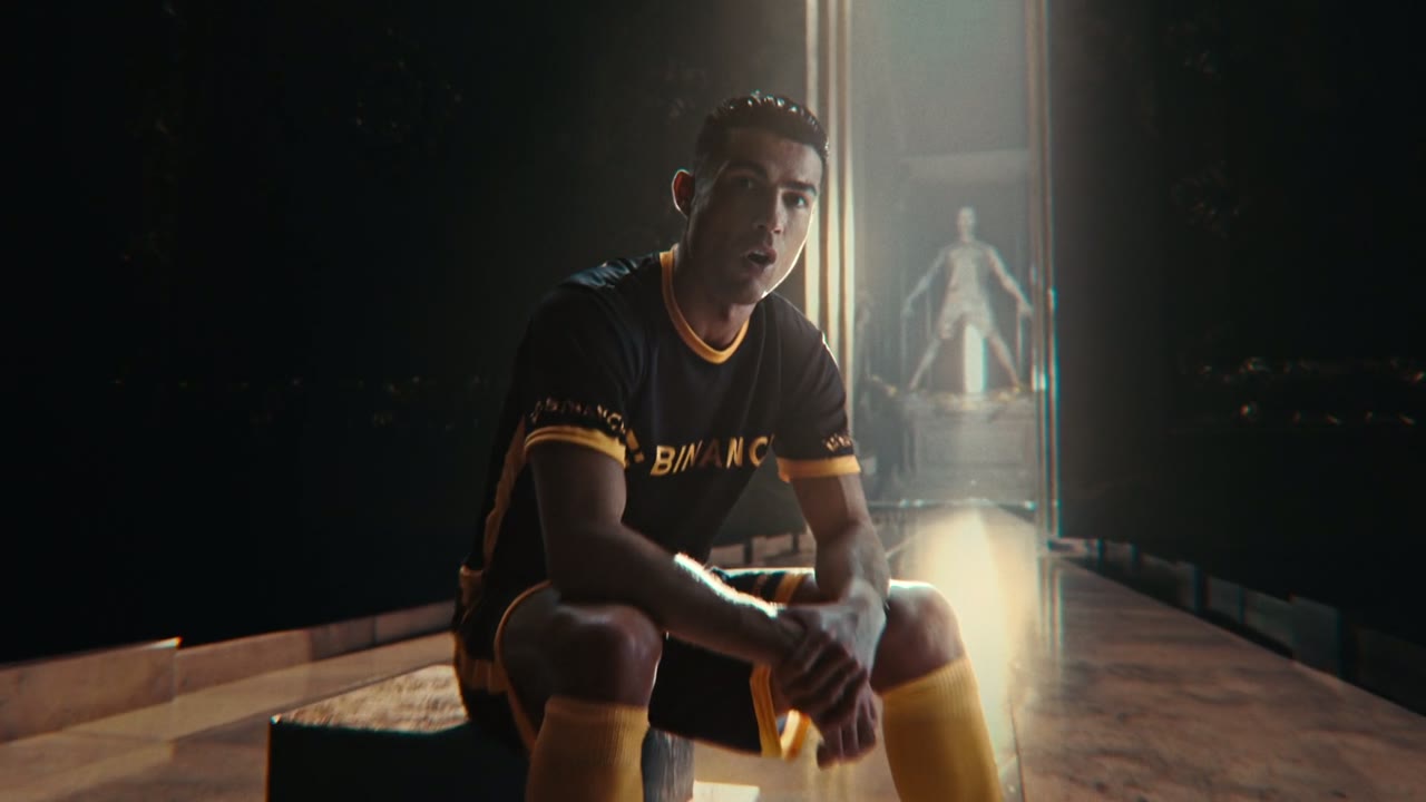 Binance — CR7
